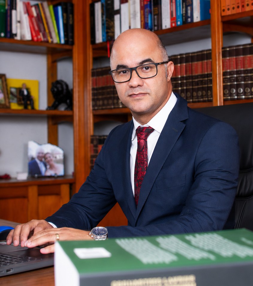 Alberione Araújo da Silva, advogado
